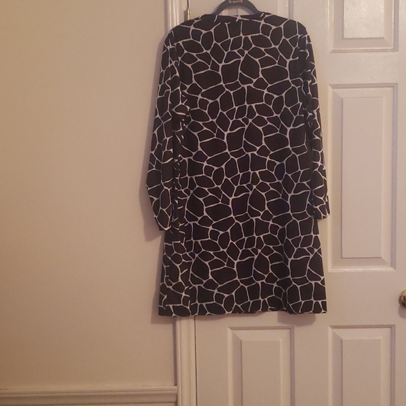 Blk and White Dress US 14 - Picture 2 of 3